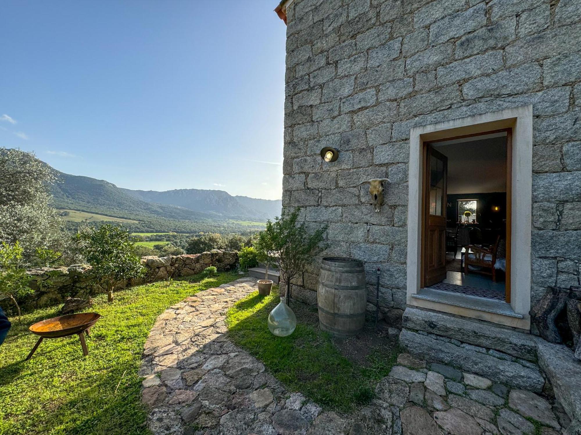 Maison de campagne, deux chambres, vue sur les montagnes Sartène Extérieur photo